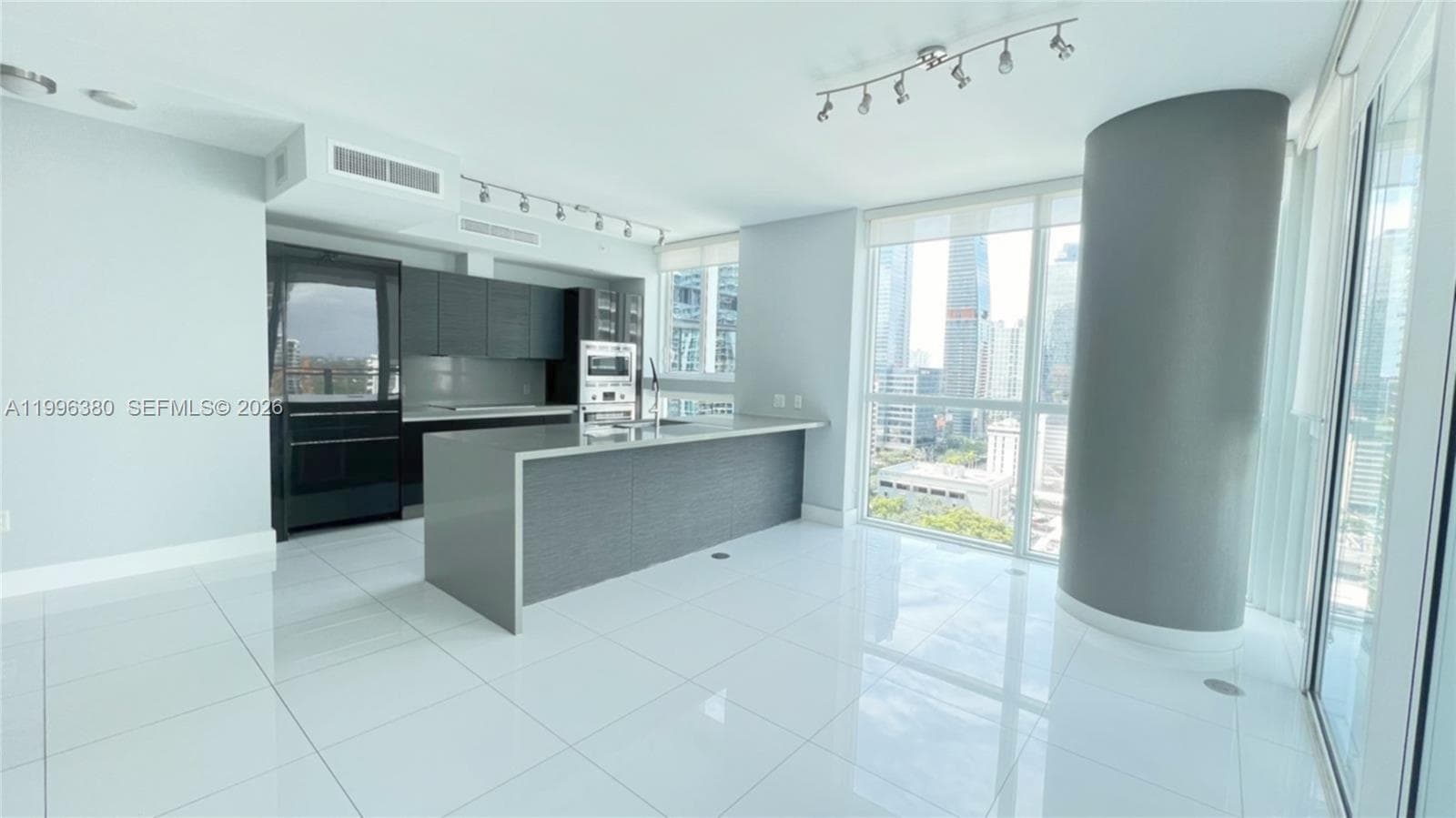 1080 Brickell Ave # 1801, Miami FL 33131