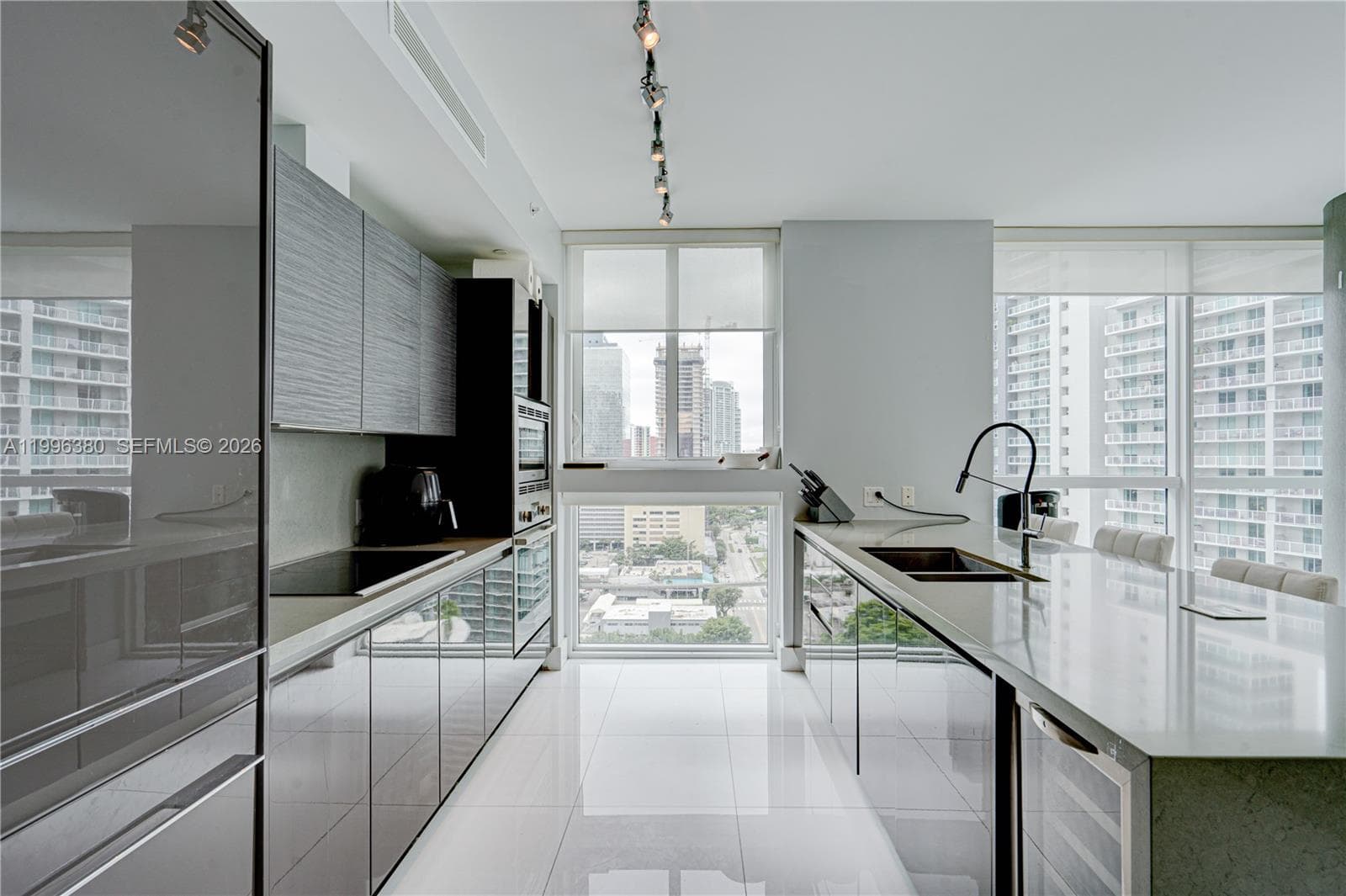 1080 Brickell Ave # 1801, Miami FL 33131
