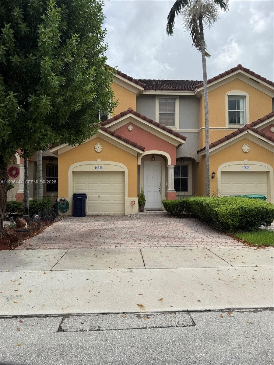 16648 SW 83rd Ln # 16648, Miami FL 33193