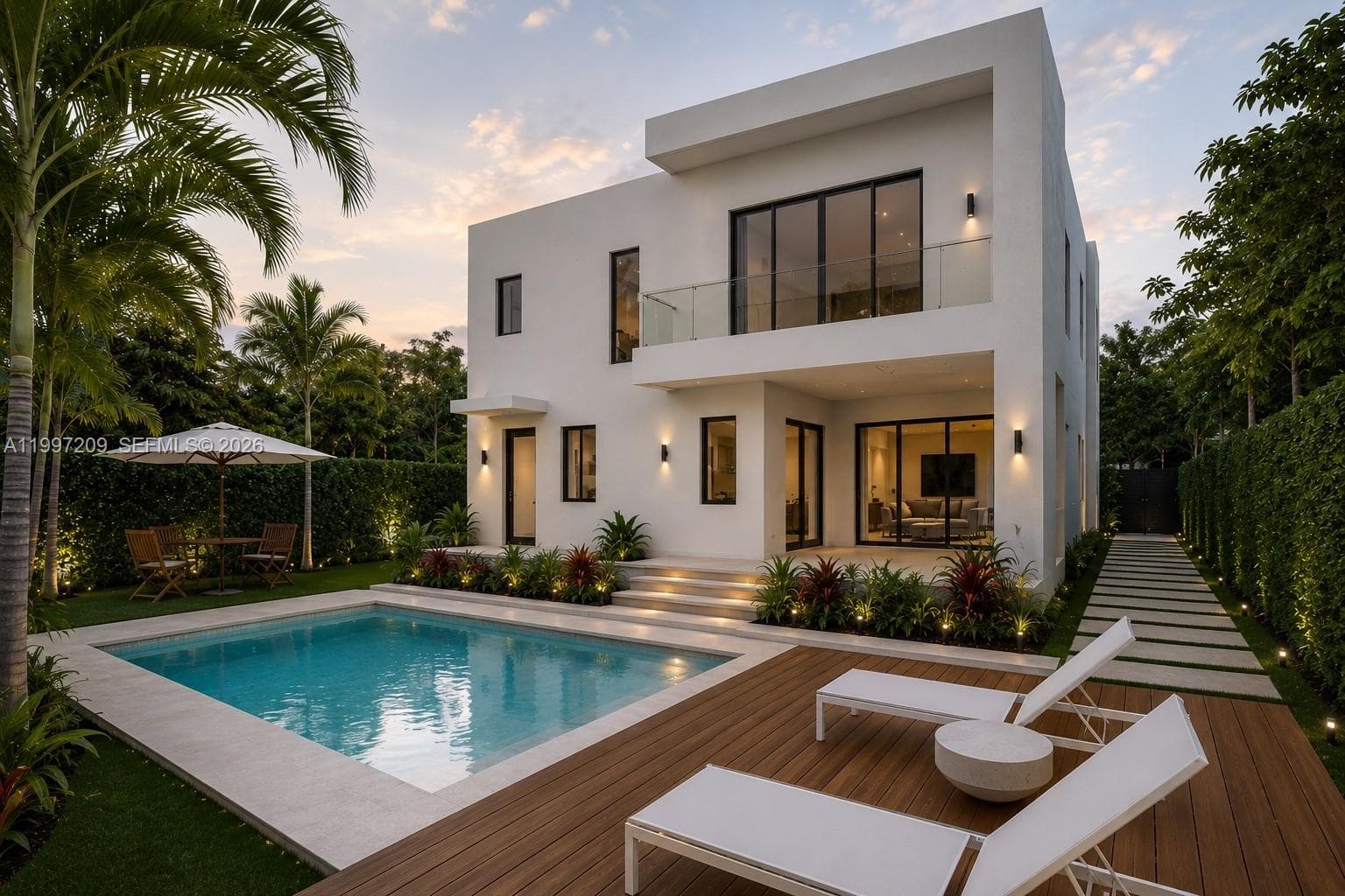 5912 SW 33rd St, Miami FL 33155
