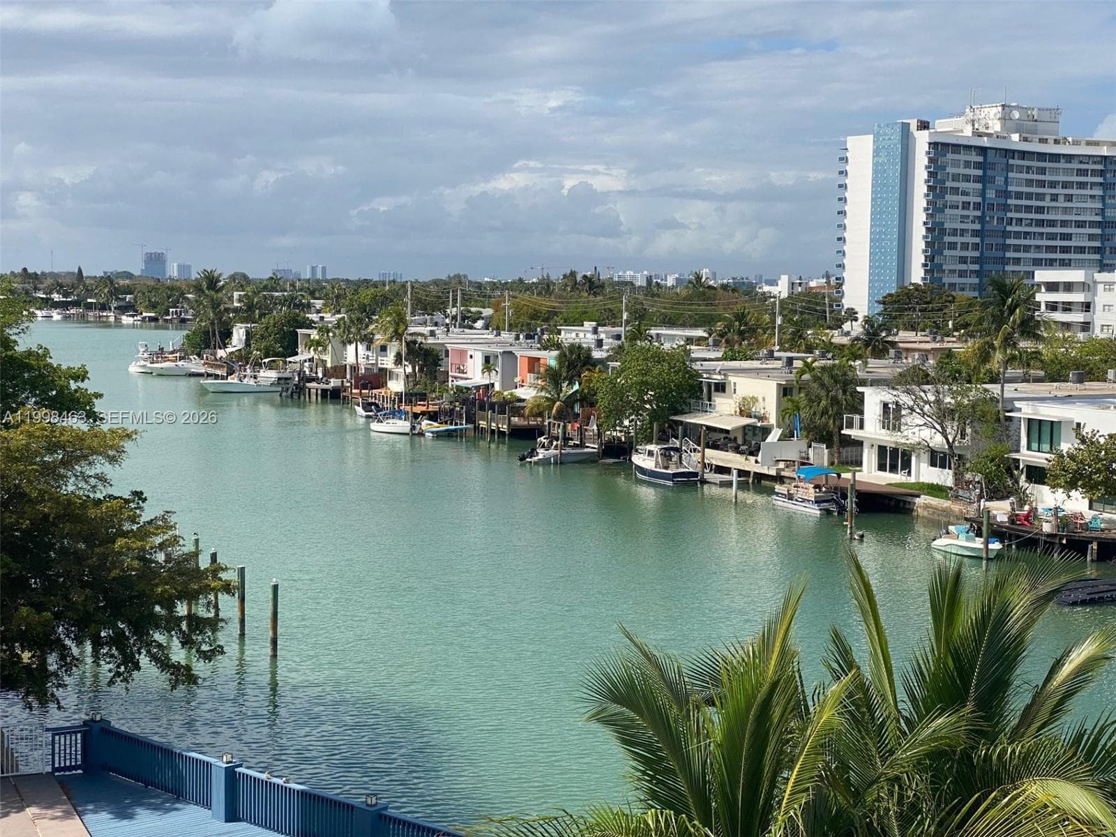 7125 Bay Dr # 506, Miami Beach FL 33141