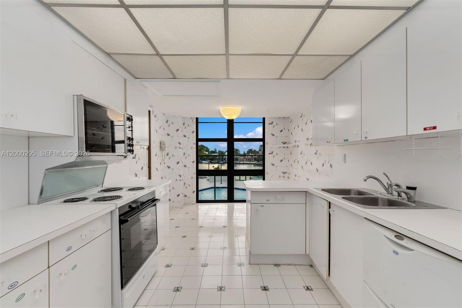5500 Collins Ave # 304, Miami Beach FL 33140