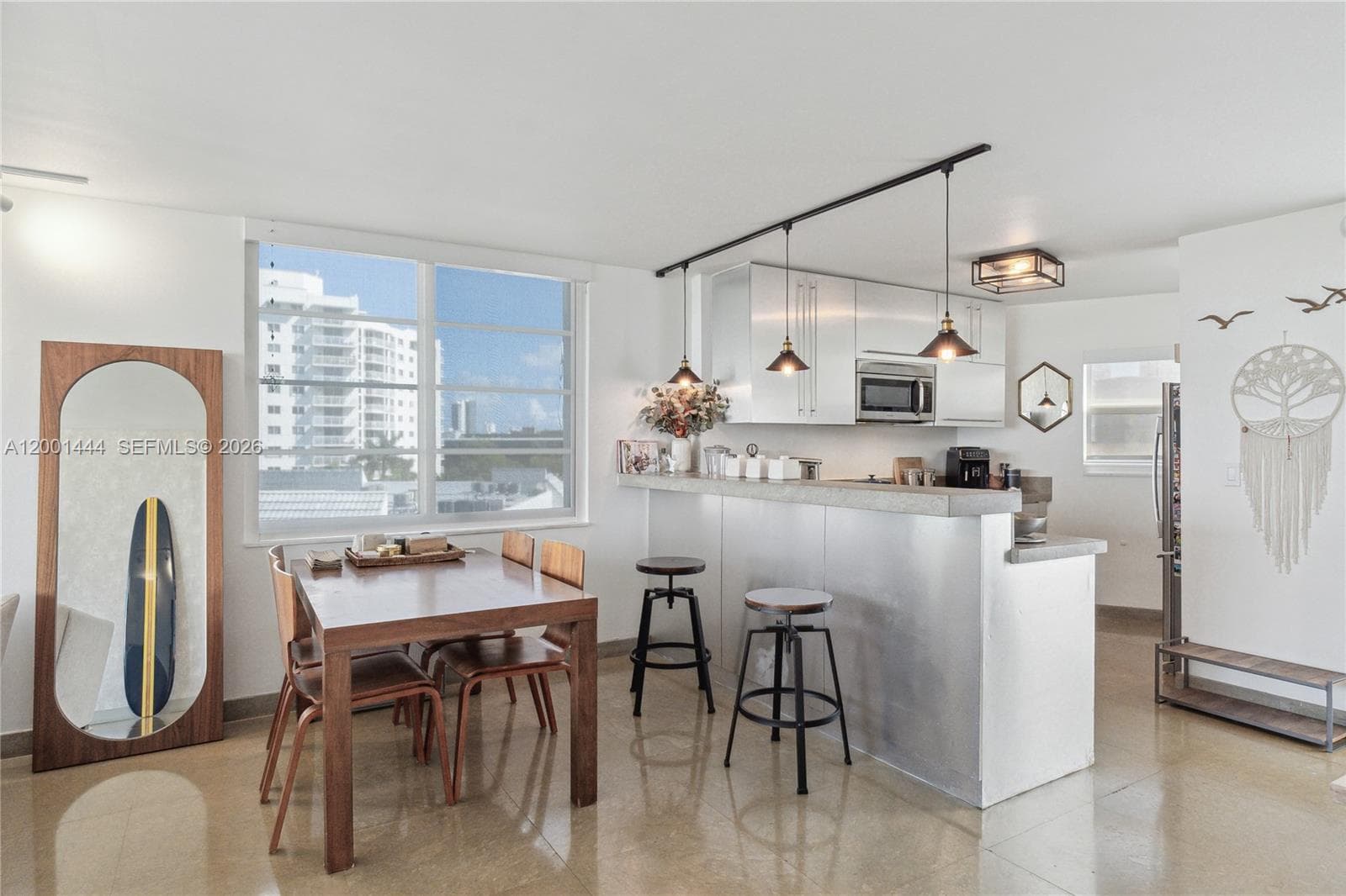 1670 lincoln Ct, Miami Beach FL 33139