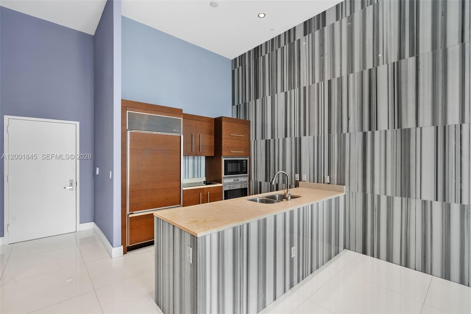 475 Brickell Ave # 2812, Miami FL 33131