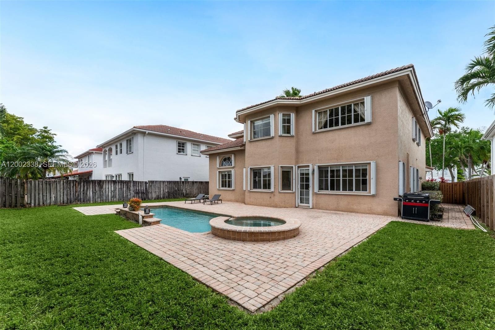 6914 NW 113th Pl, Doral FL 33178