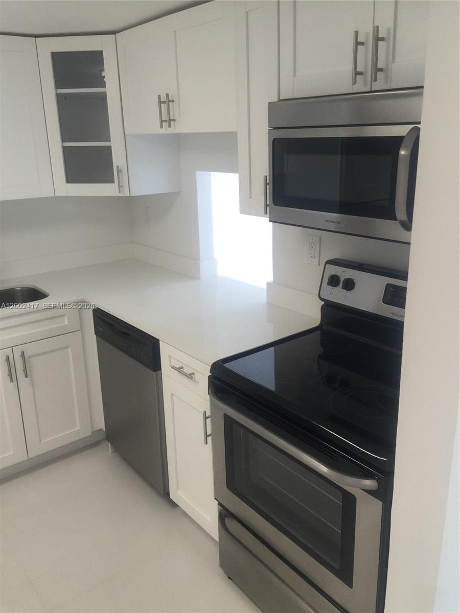 6900 Bay Dr # 5A, Miami Beach FL 33141