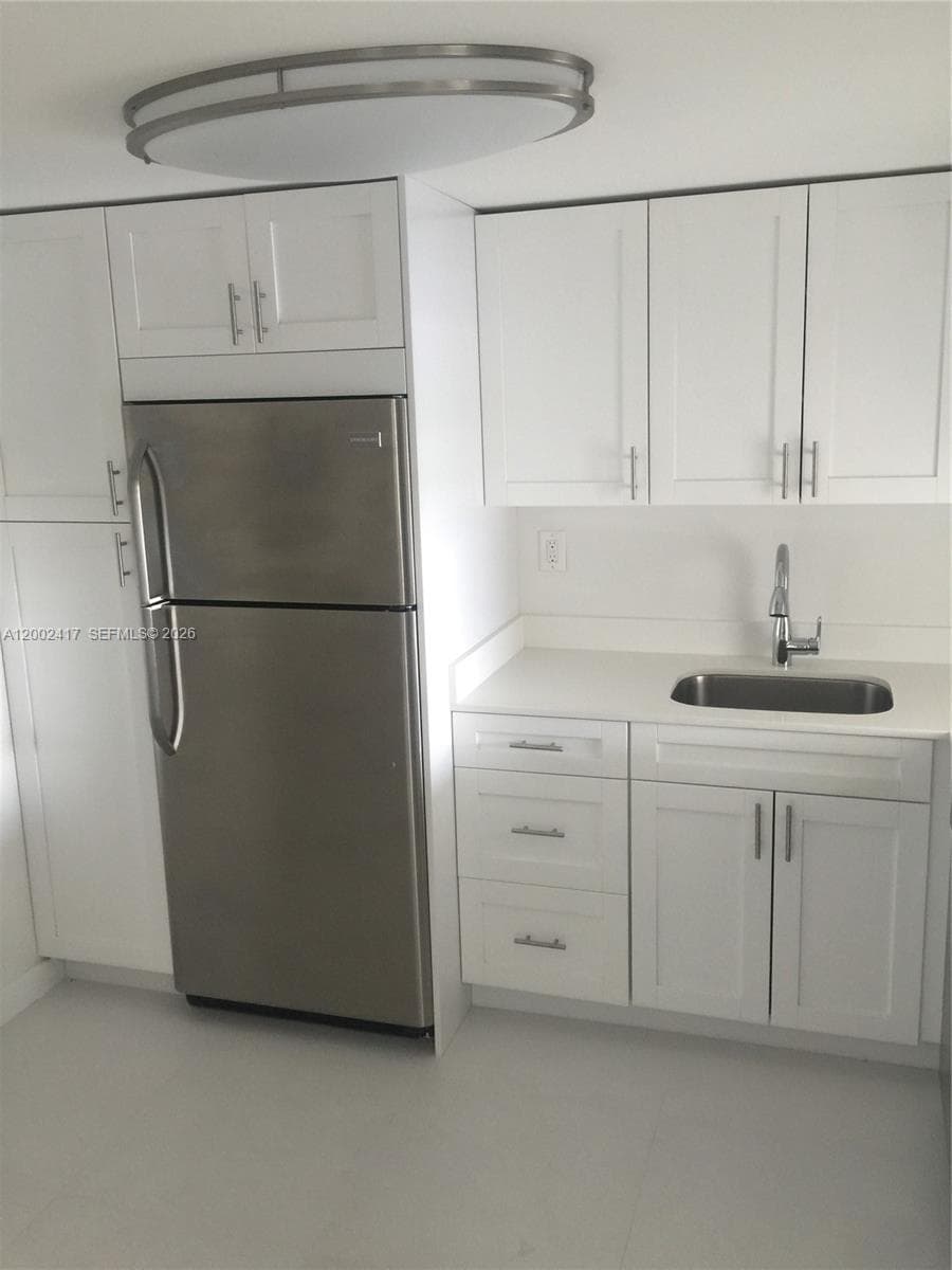 6900 Bay Dr # 5A, Miami Beach FL 33141