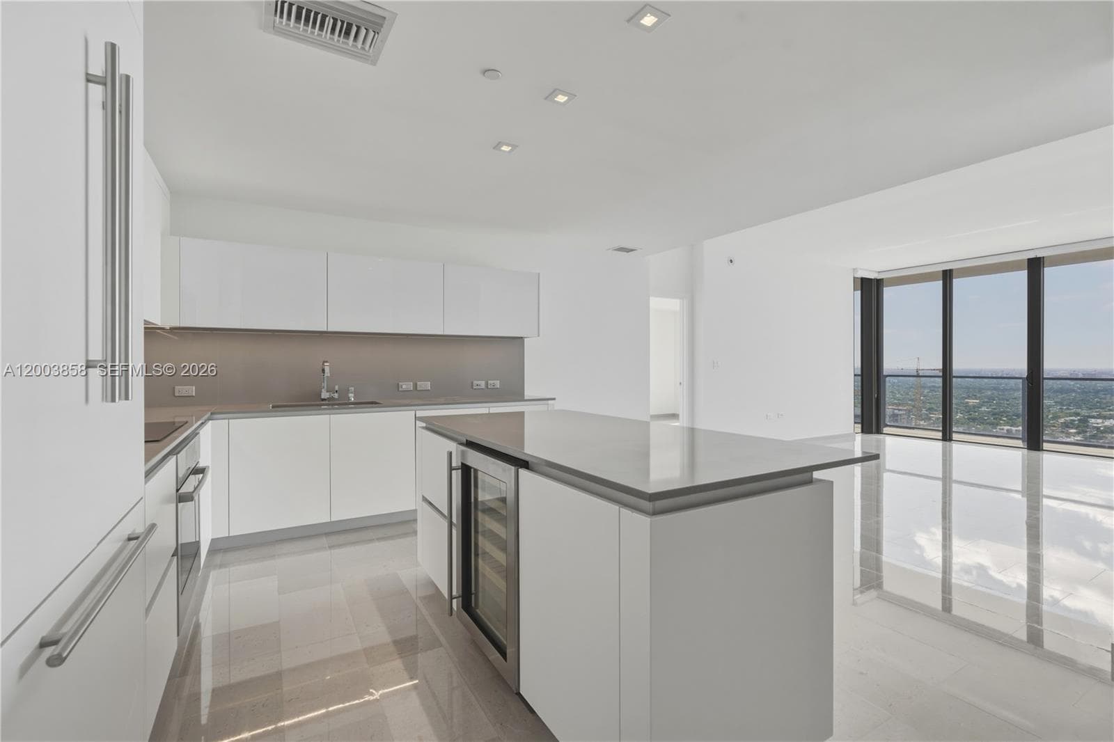 88 SW 7th St # 3710, Miami FL 33130