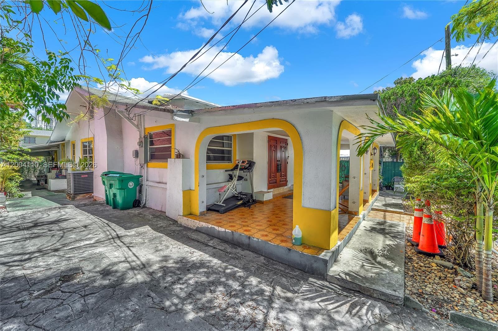 219 SW 6th Ave, Miami FL 33130