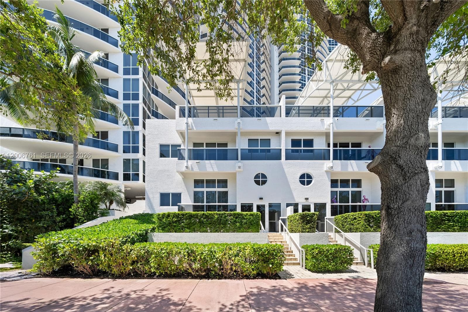 400 Alton Rd # 1A, Miami Beach FL 33139