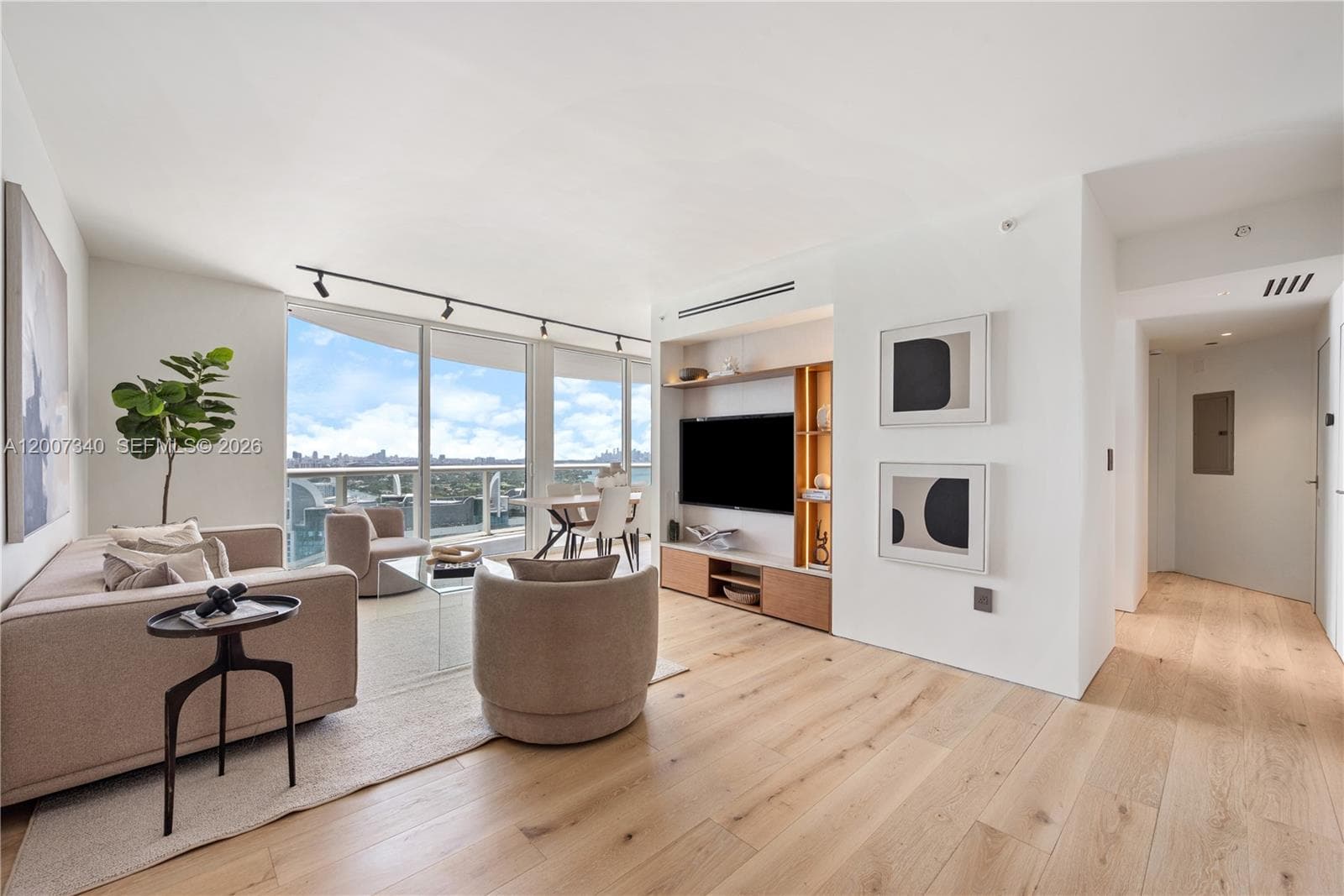 6365 Collins Ave # 3904, Miami Beach FL 33141