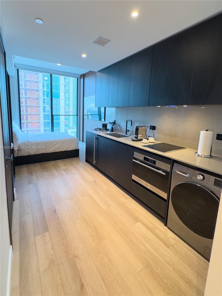 20 NE 11th St # 3006B, Miami FL 33132