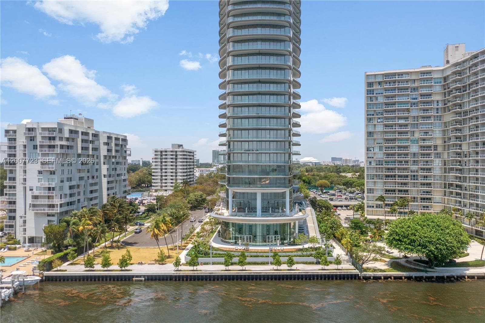 175 25 RD # 3303, Miami FL 33129