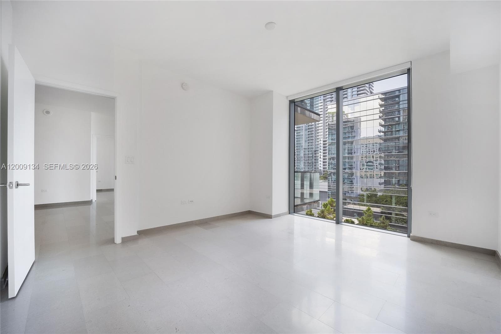 88 SW 7th St # 1009, Miami FL 33130