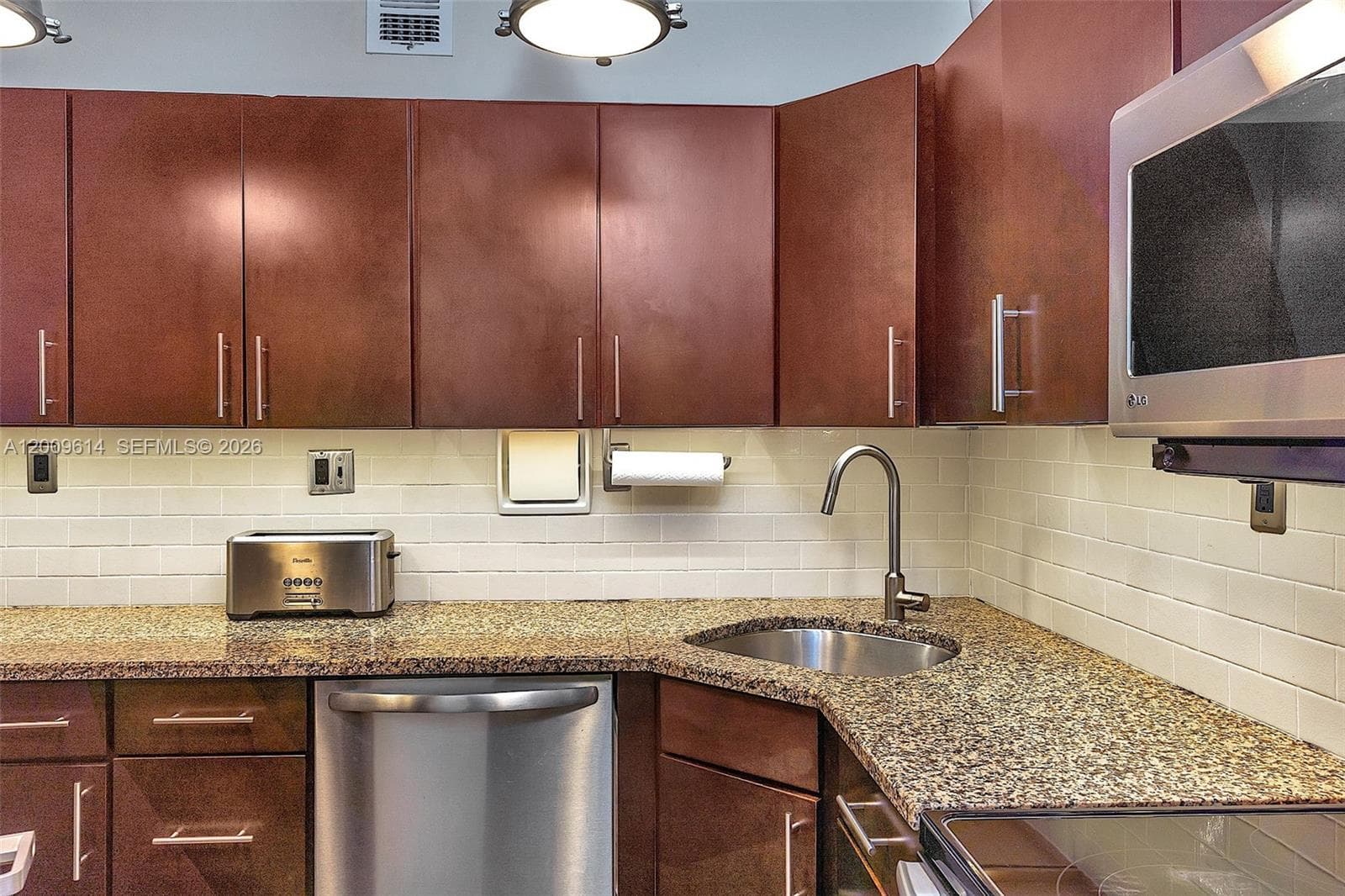 1200 West Ave # 423, Miami Beach FL 33139