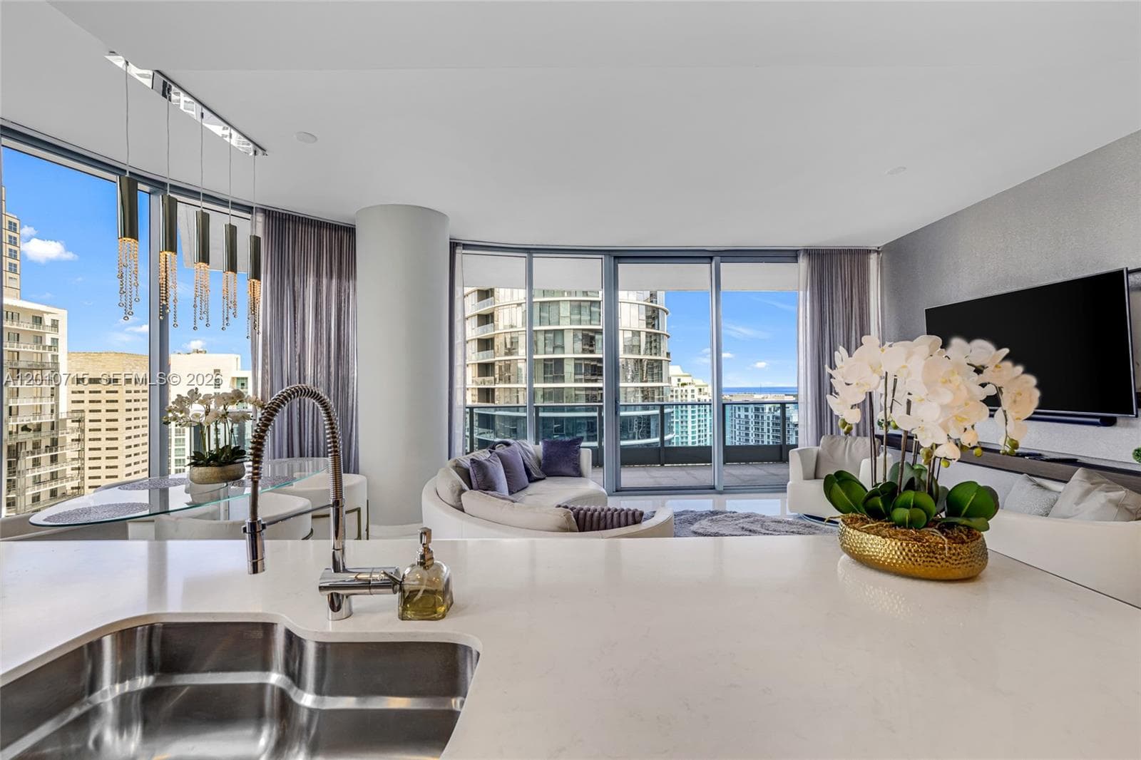 200 Biscayne Boulevard Way # 4401, Miami FL 33131