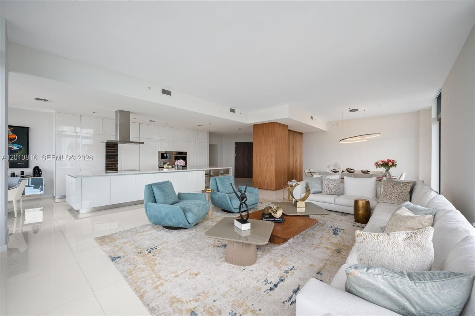 88 SW 7th St, Miami FL 33130