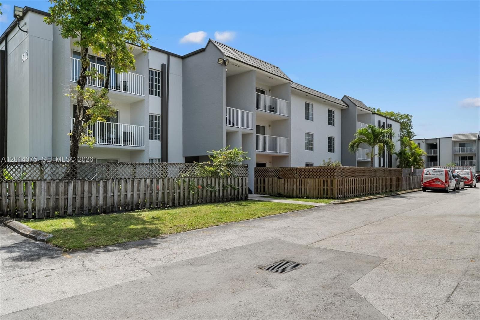 5112 NW 79th Ave # 204, Doral FL 33166