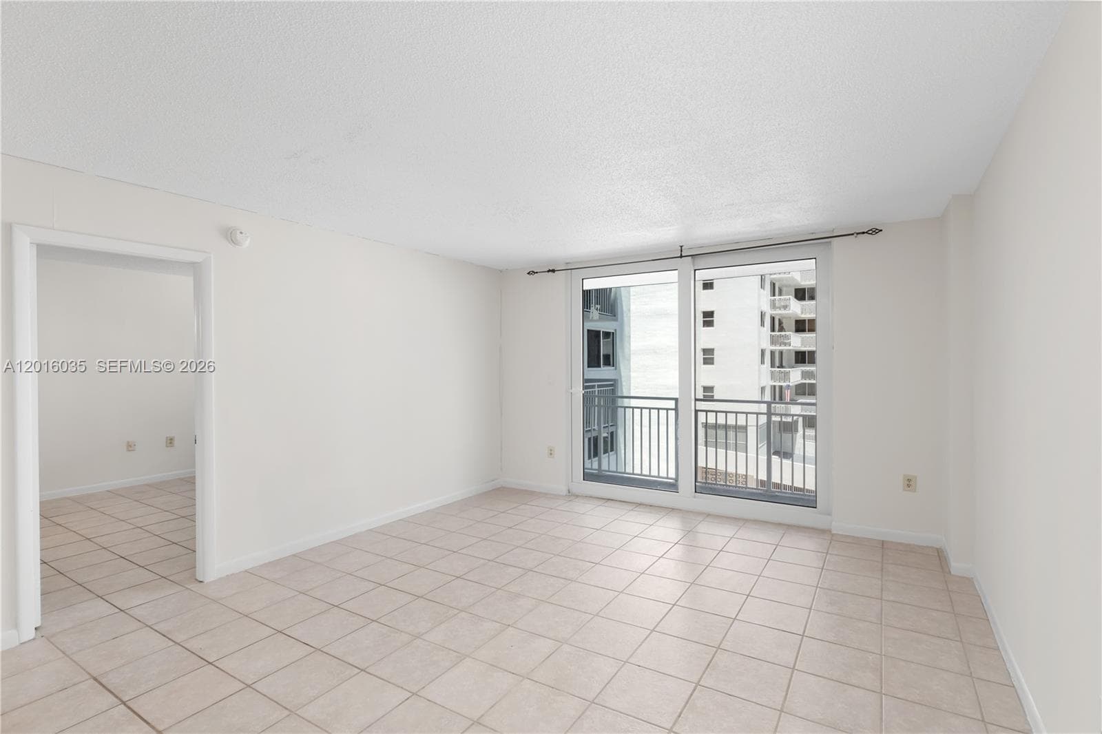 345 Ocean Dr # 424, Miami Beach FL 33139