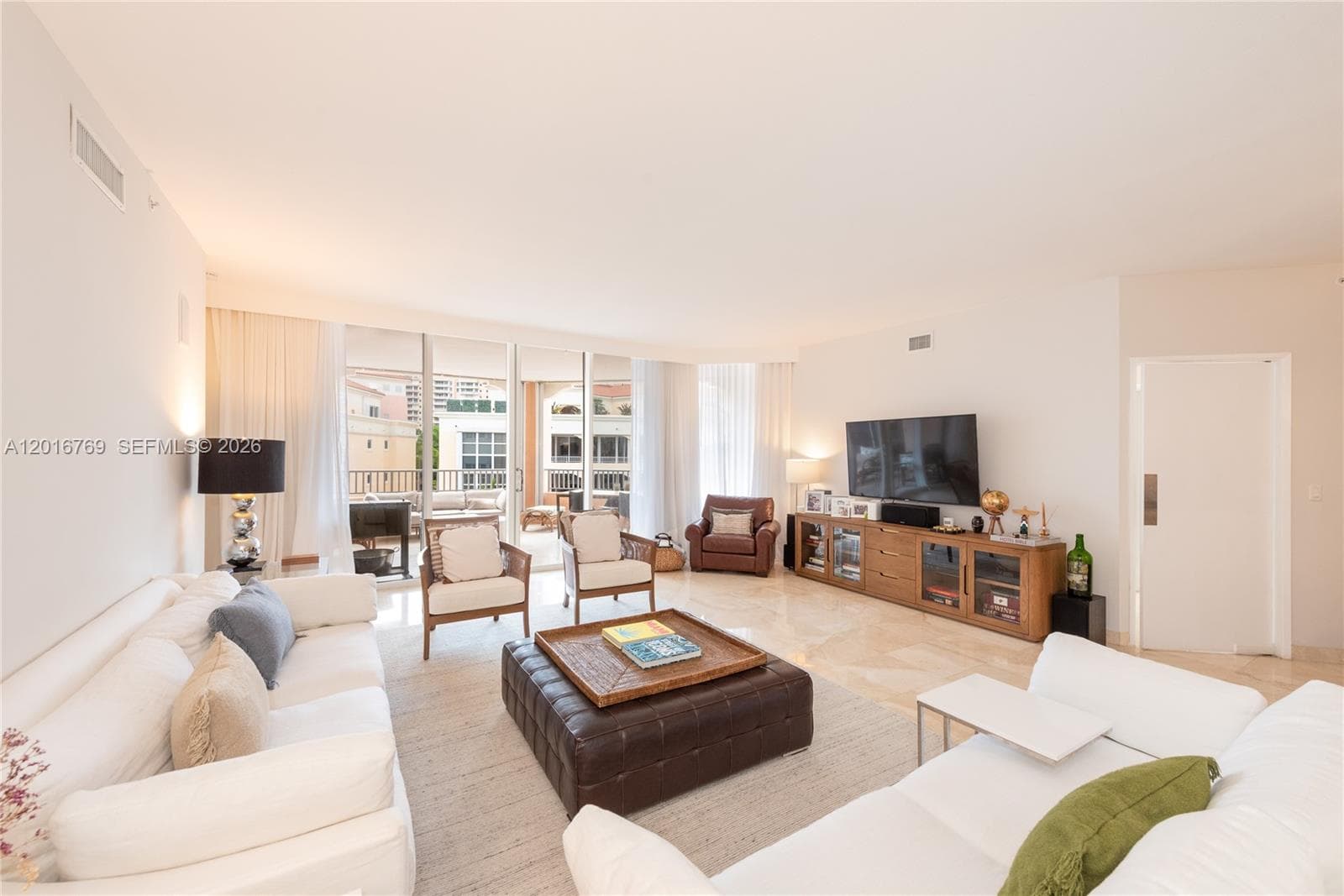 737 Crandon Blvd # 402, Key Biscayne FL 33149