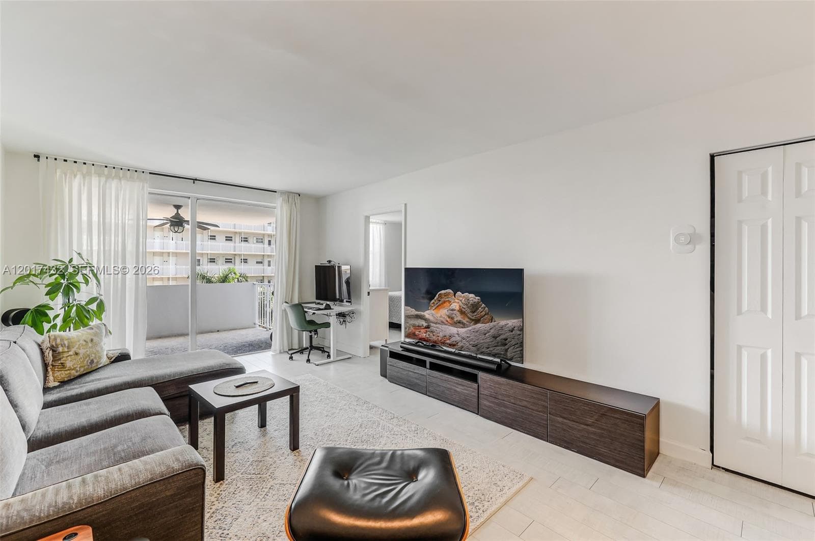 1331 Lincoln Rd # 704, Miami Beach FL 33139