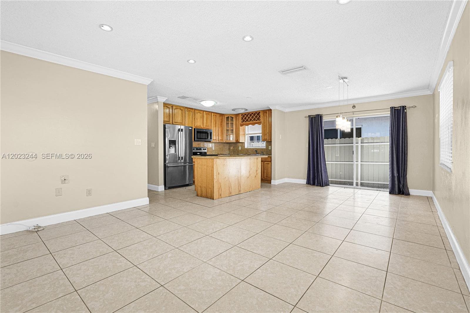 2400 SW 103rd Ct, Miami FL 33165