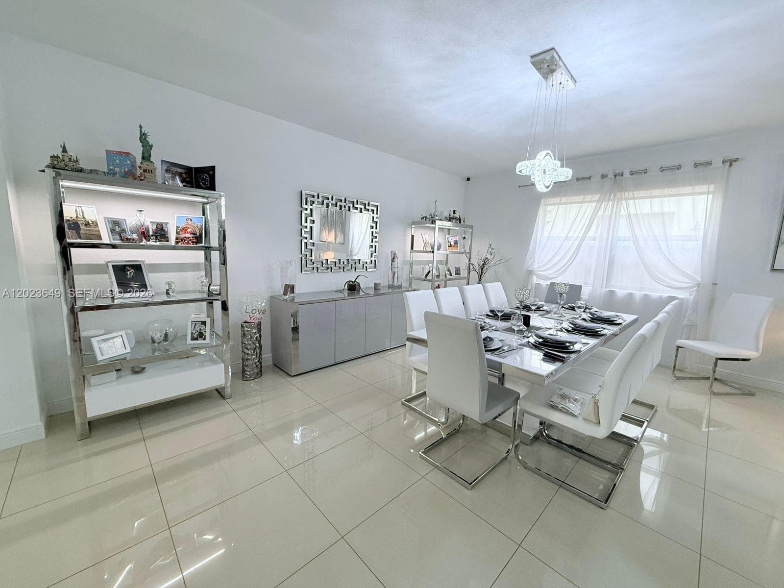 9907 NW 87th Ter, Doral FL 33178