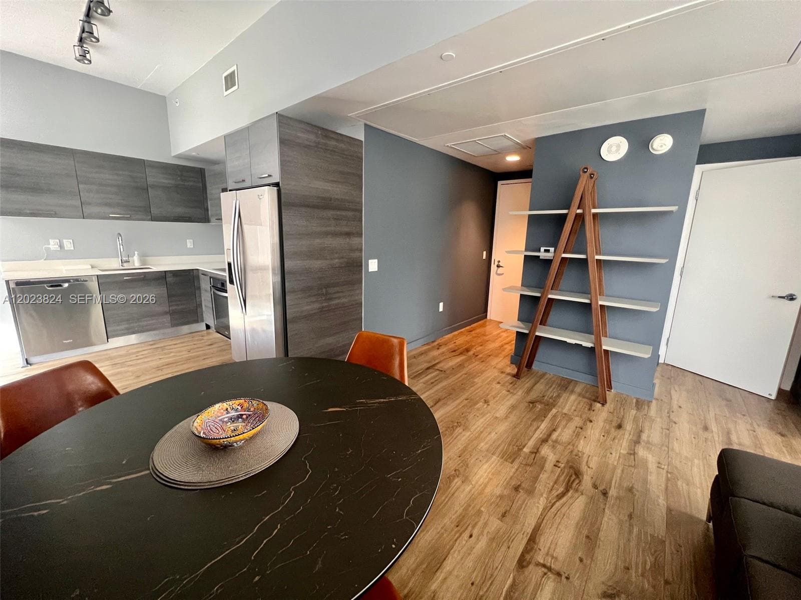 151 SE 1st St # 810, Miami FL 33131