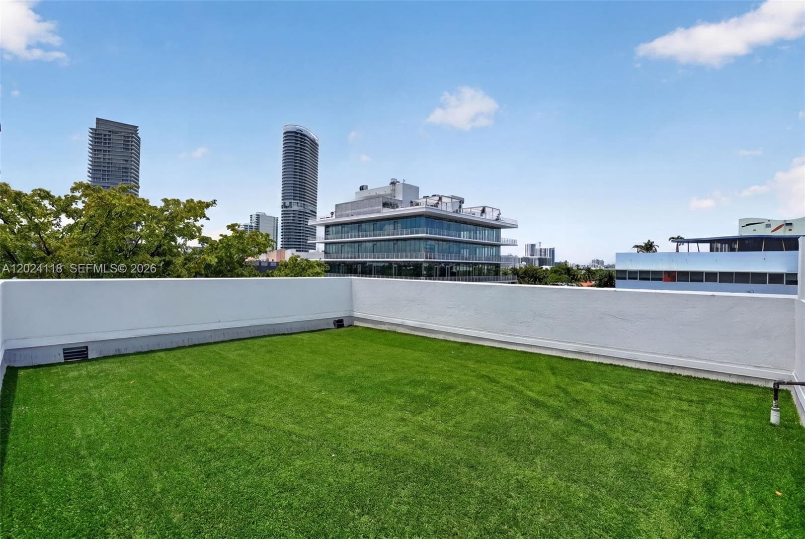 900 4th St # 6, Miami Beach FL 33139