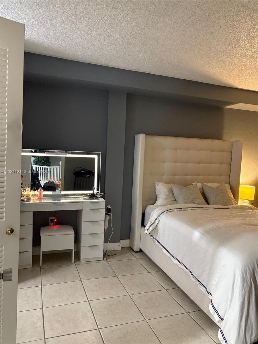 10900 SW 104th St # 219, Miami FL 33176