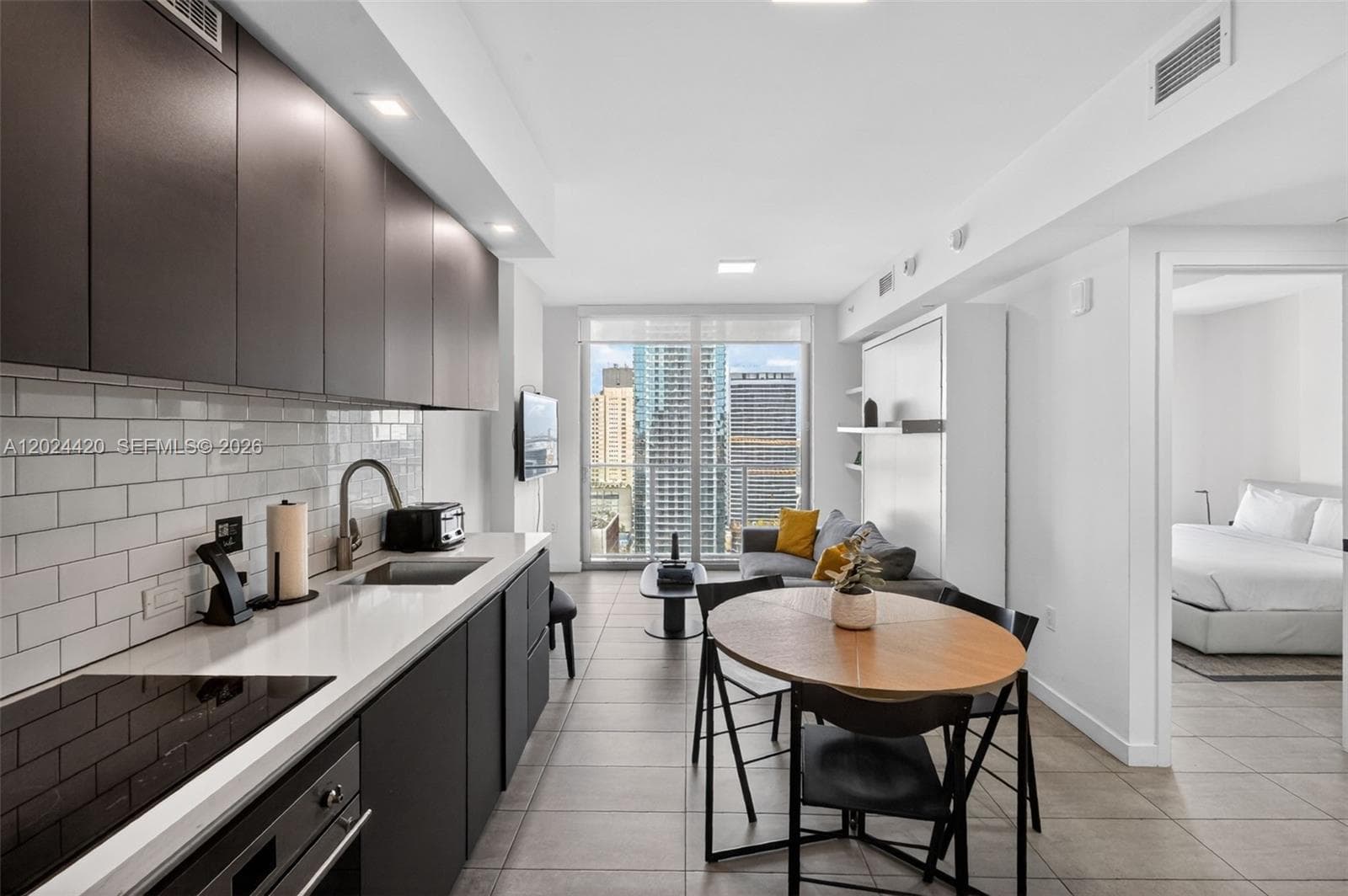 227 NE 2nd St # 2805, Miami FL 33132