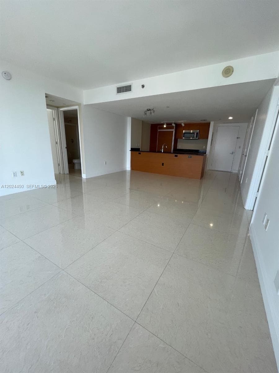 50 Biscayne Blvd # 2401, Miami FL 33132