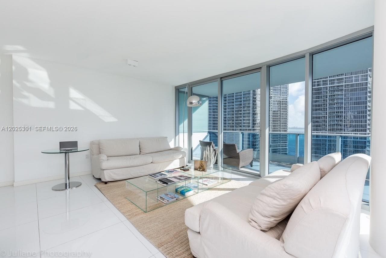 200 Biscayne Boulevard Way # 3102, Miami FL 33131