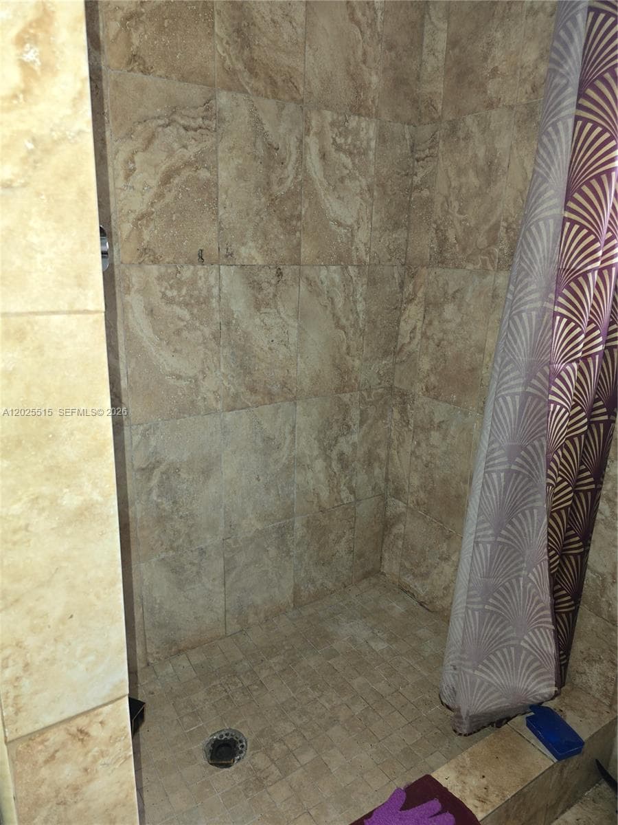1166 NW 117th St, Miami FL 33168