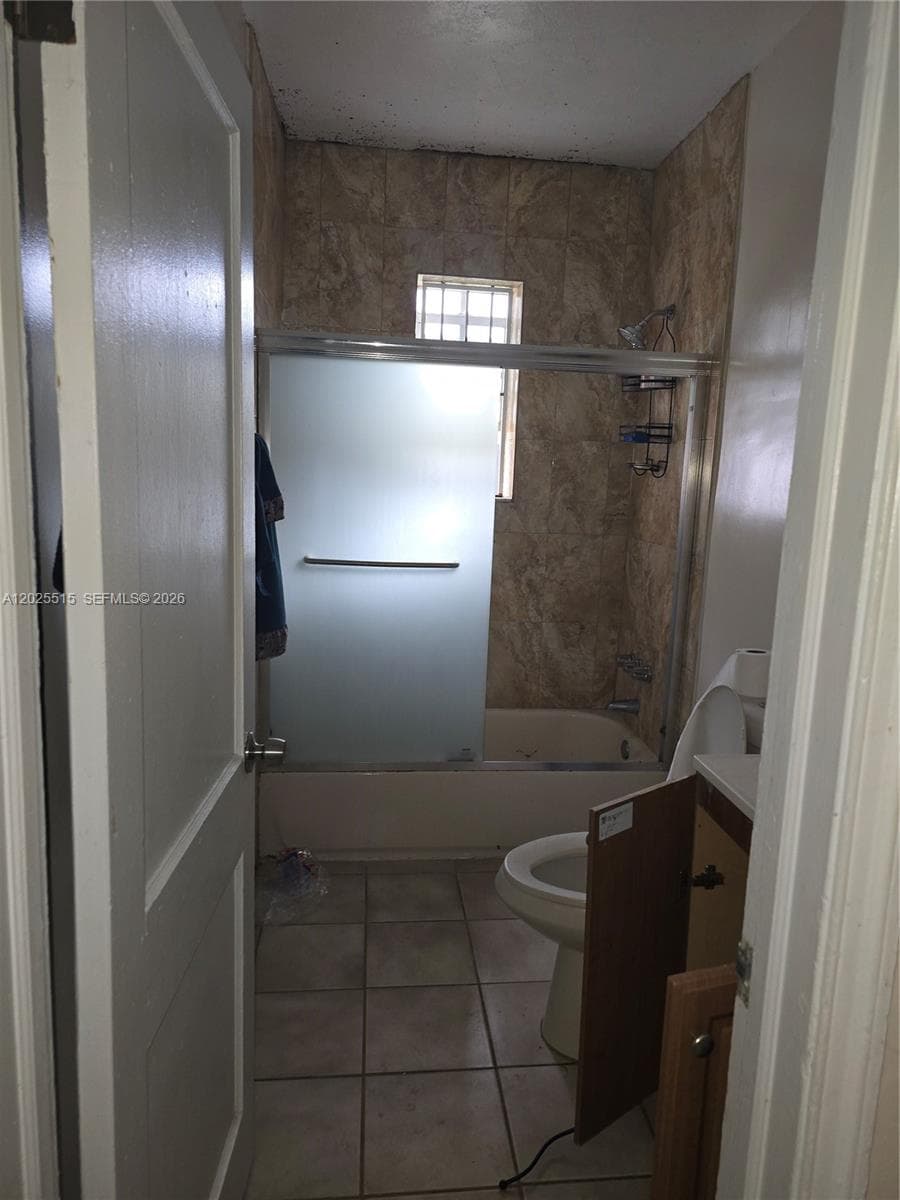 1166 NW 117th St, Miami FL 33168