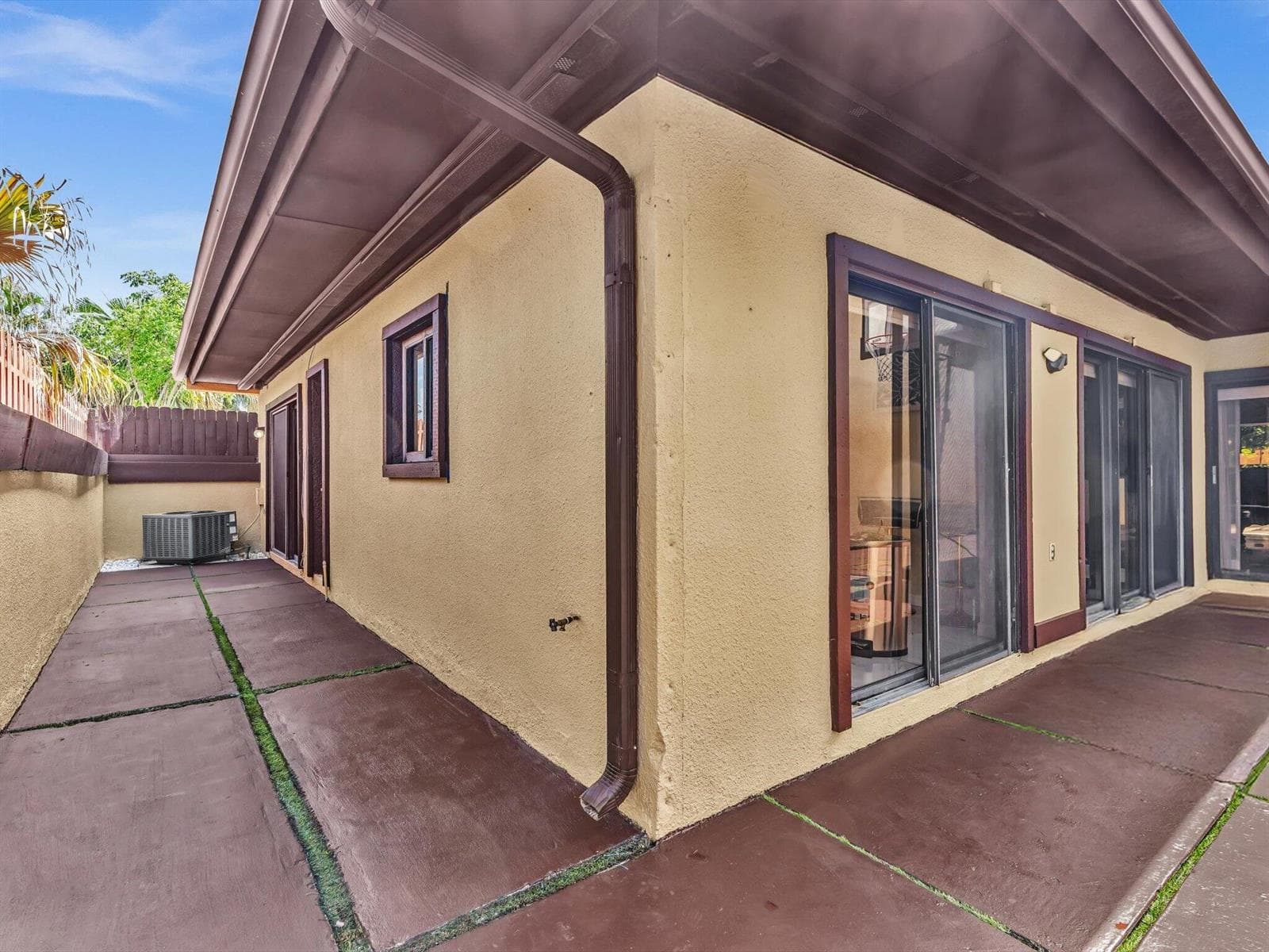 20331 NE 10th Court, Miami FL 33179