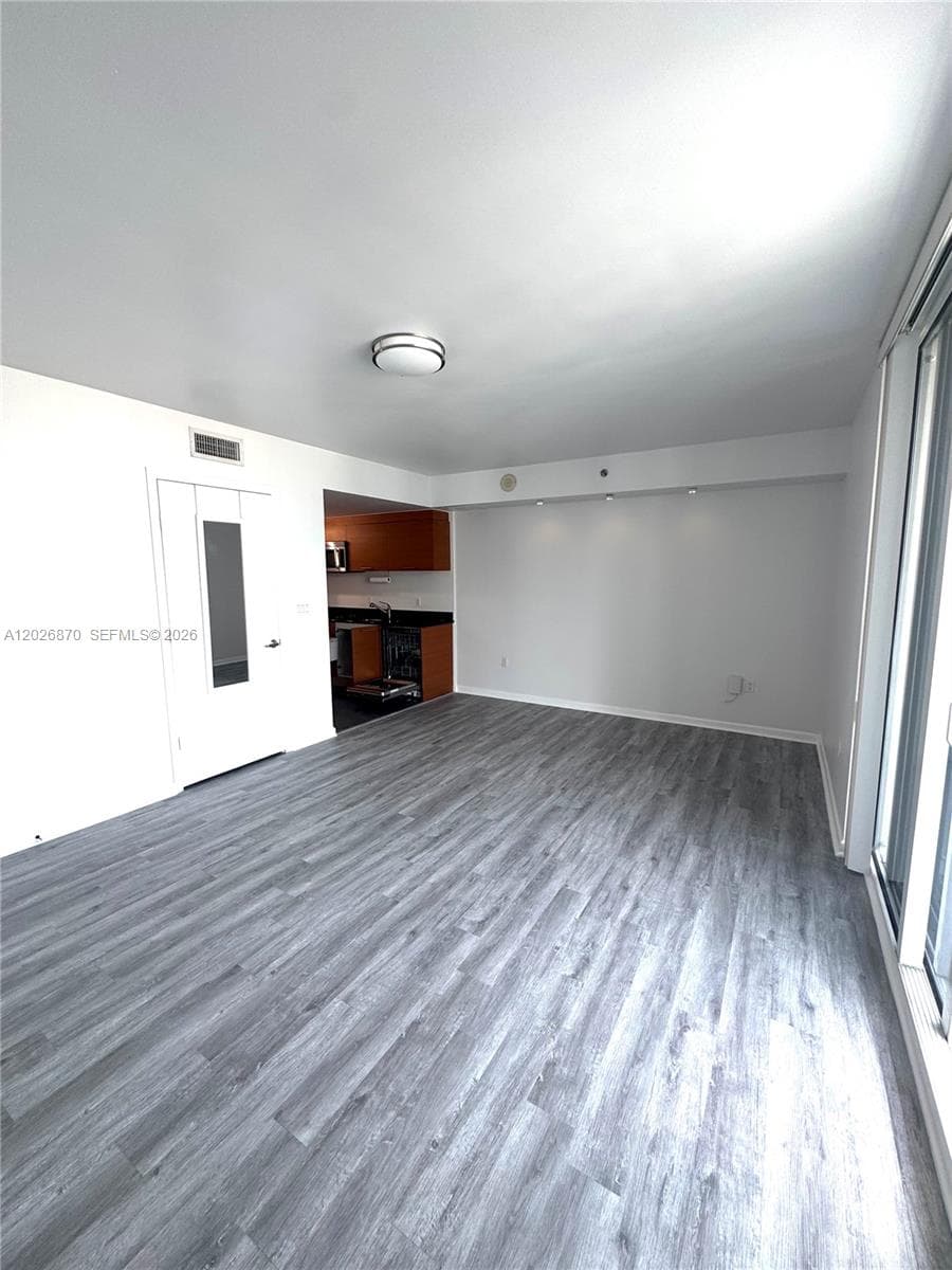 50 Biscayne Blvd # 3303, Miami FL 33132
