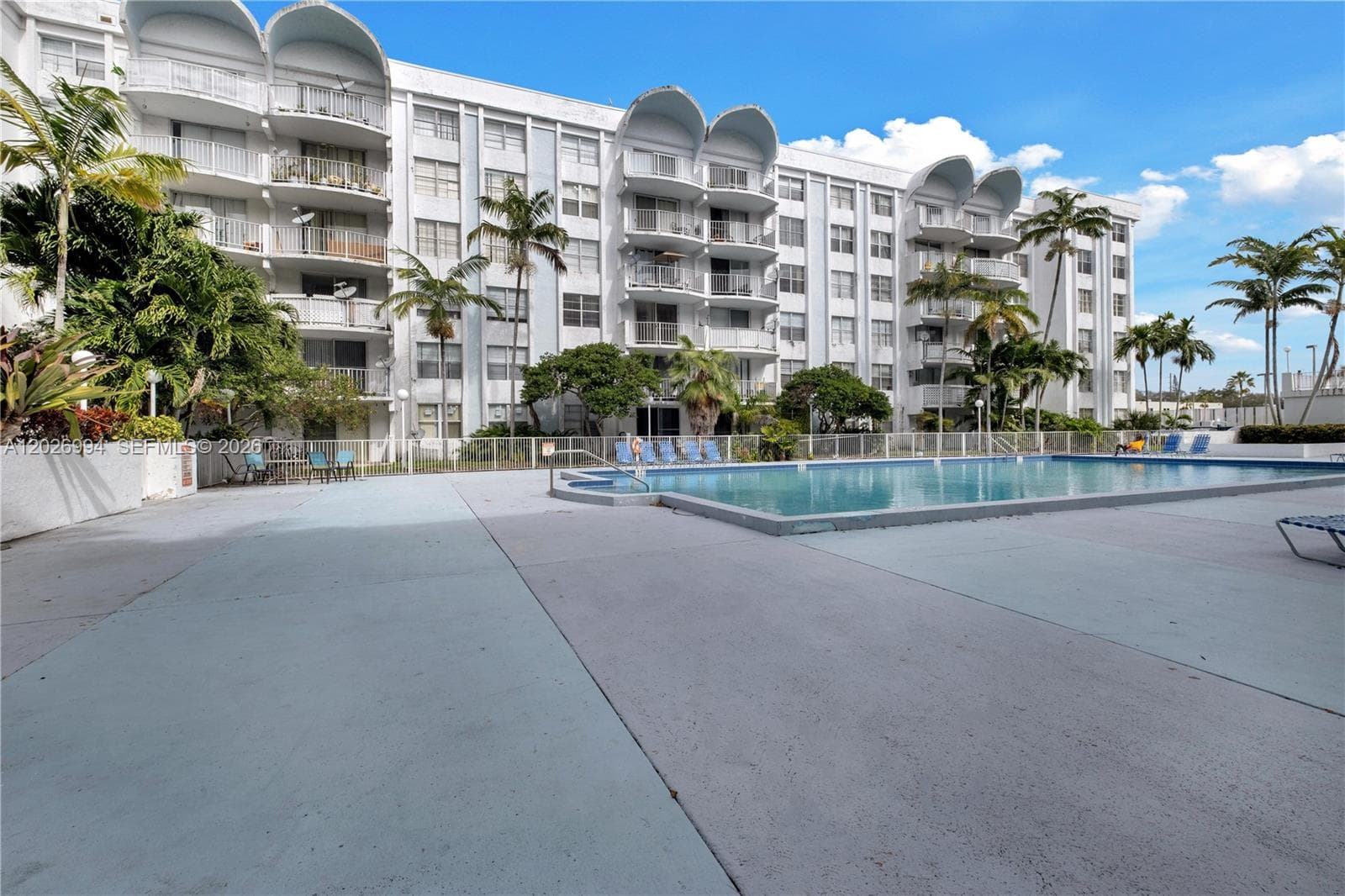 496 NW 165th St Rd # 616, Miami FL 33169