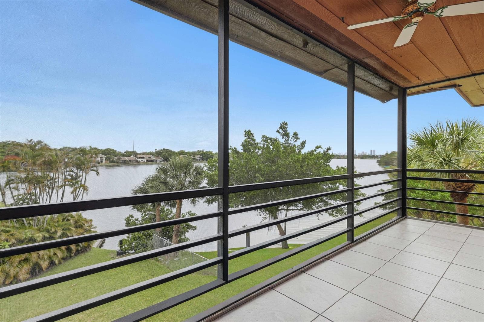661 NE 195th Street # 310, Miami FL 33179
