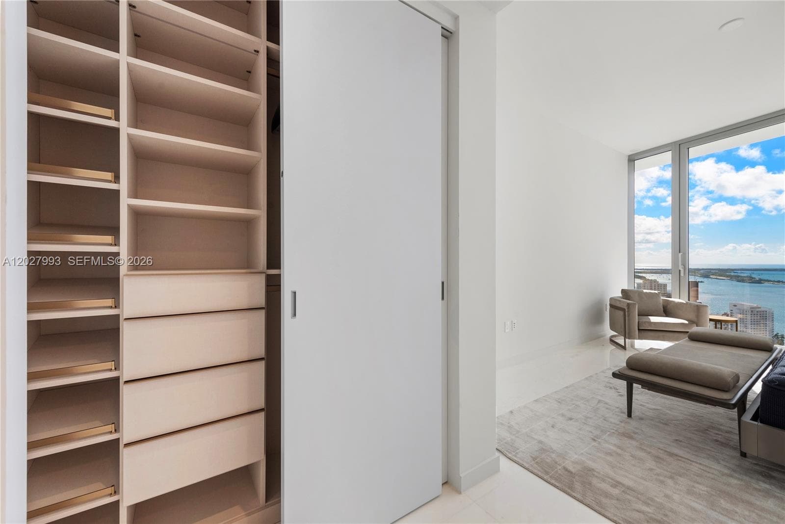 300 Biscayne Boulevard Way # 3905W, Miami FL 33131
