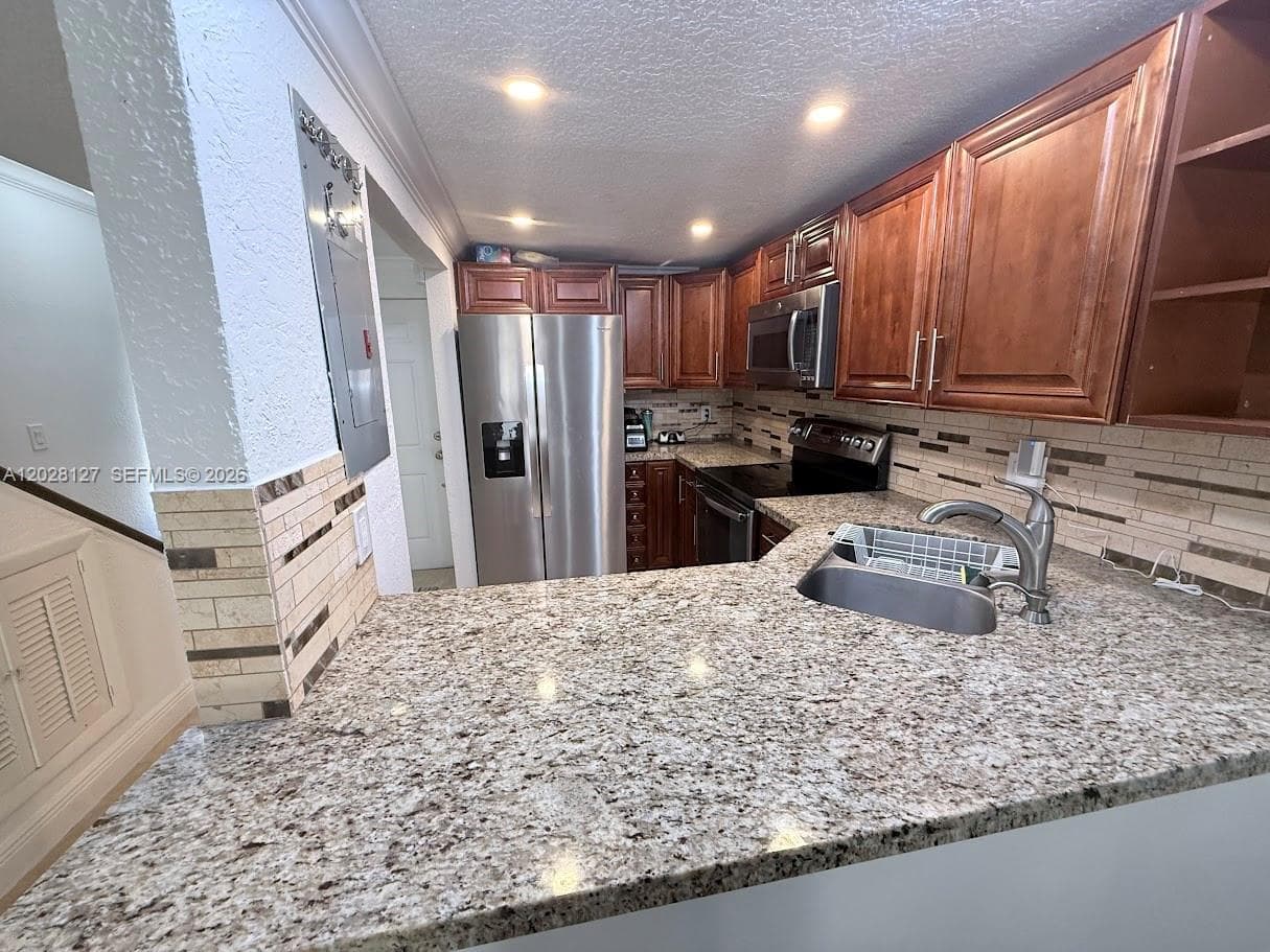 1901 NW S River Dr # 5A, Miami FL 33125