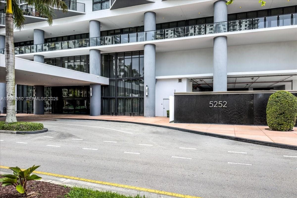 5252 NW 85th Ave # 1410, Doral FL 33166