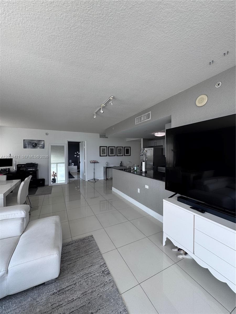 1861 NW S River Dr # 906, Miami FL 33125