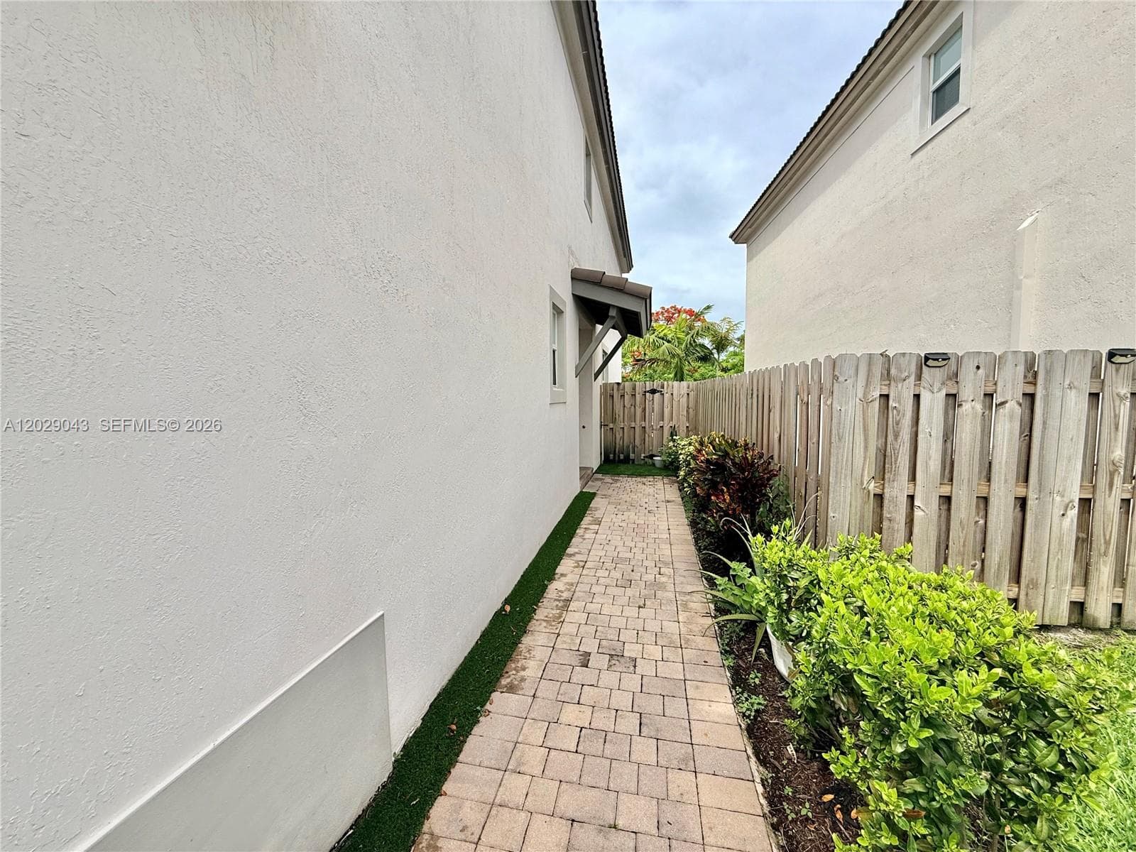 2462 NW 131st Cir, Miami FL 33167