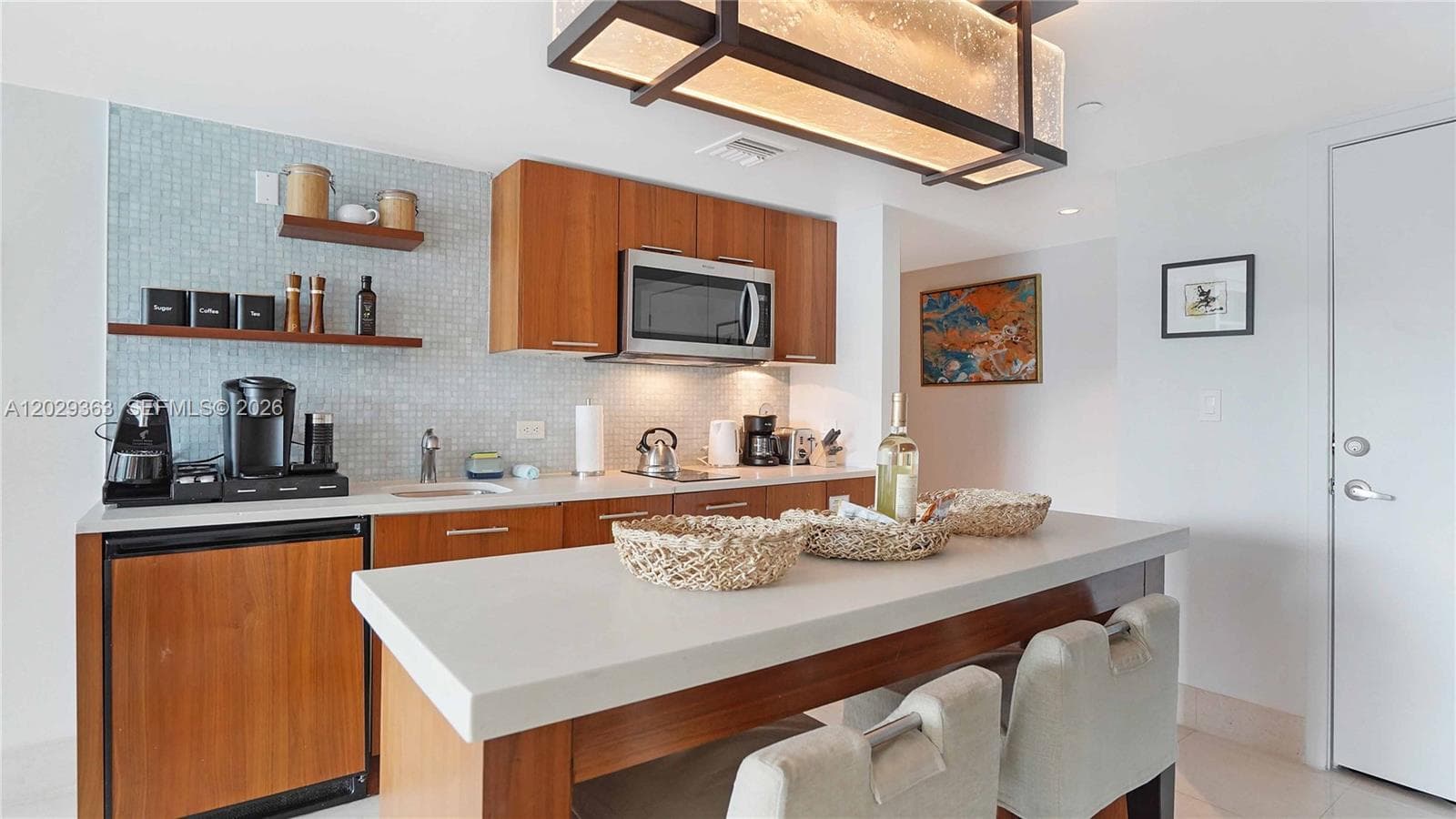 6801 Collins Ave, Miami Beach FL 33141