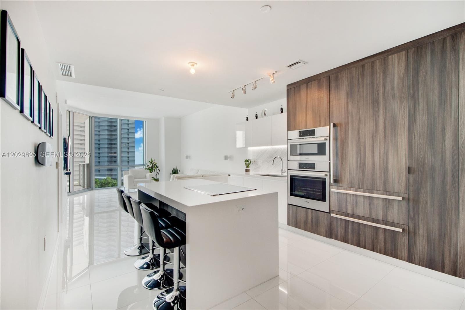 851 NE 1st Ave # 1705, Miami FL 33132