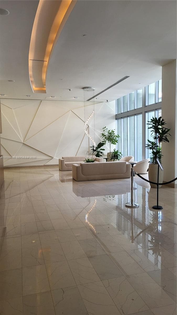 1111 SW 1 AV, Miami FL 33130