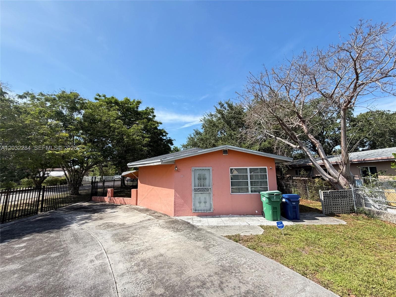 997 NW 116th St, Miami FL 33168