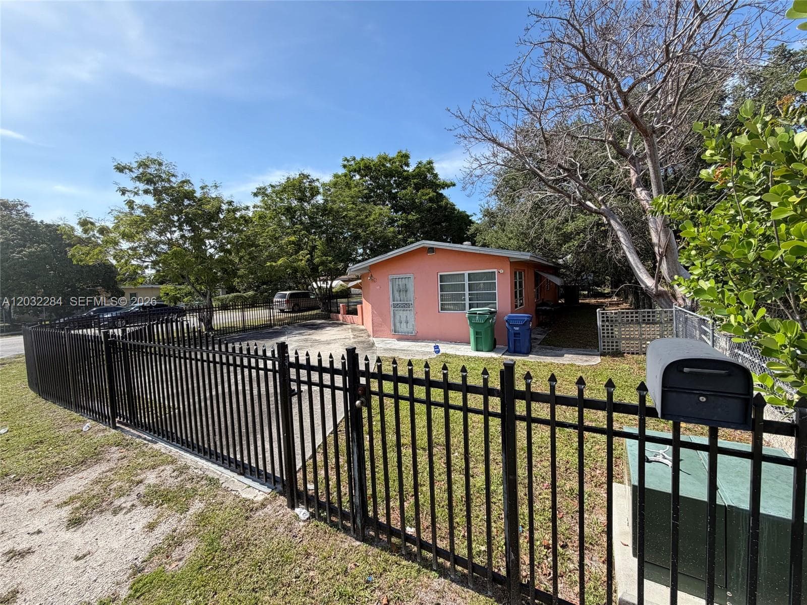 997 NW 116th St, Miami FL 33168