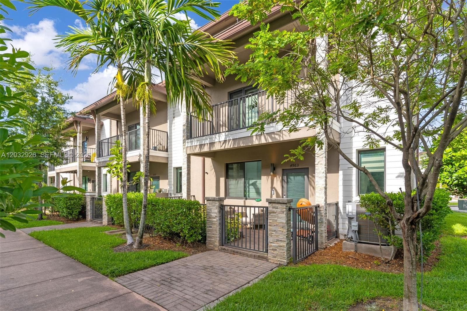 4963 NW 83rd Path # 4963, Doral FL 33166